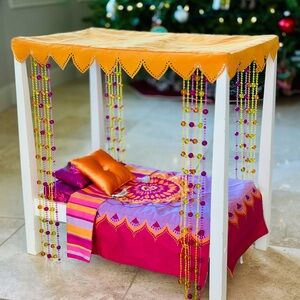 American Girl - Julie’s Groovy Canopy Bed with Beaded Curtains